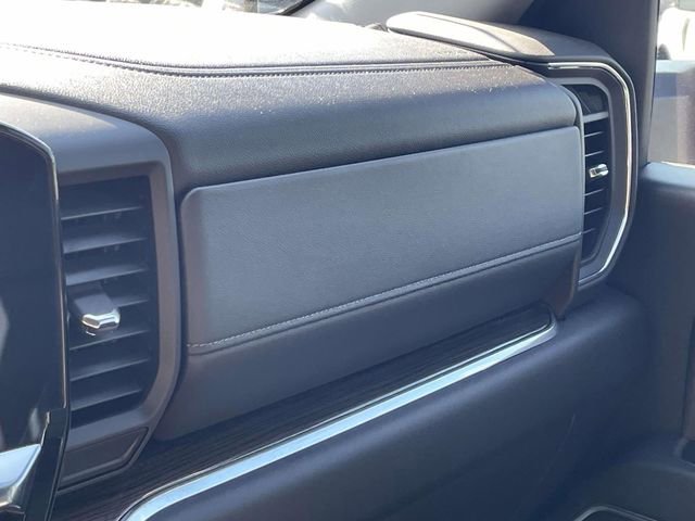 Used 2024 Chevrolet Silverado 2500 LT w/ Convenience Package image 32