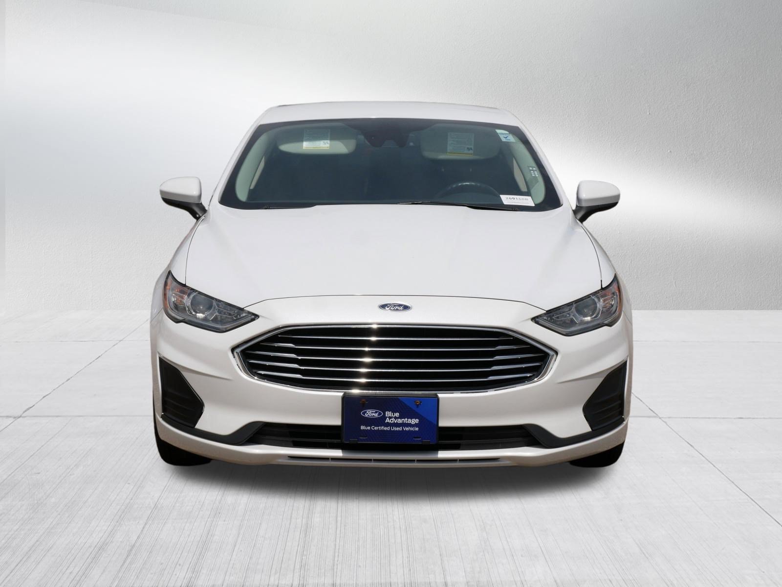 Certified 2020 Ford Fusion SE FWD image 2