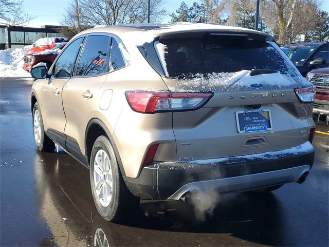 Certified 2020 Ford Escape SE image 3