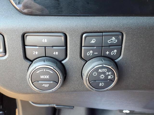 Used 2025 Chevrolet Silverado 2500 LT w/ Trail Boss Package AWD/4WD image 12