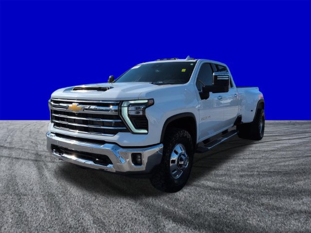 Used 2025 Chevrolet Silverado 3500 LTZ w/ LTZ Plus Package AWD/4WD image 8