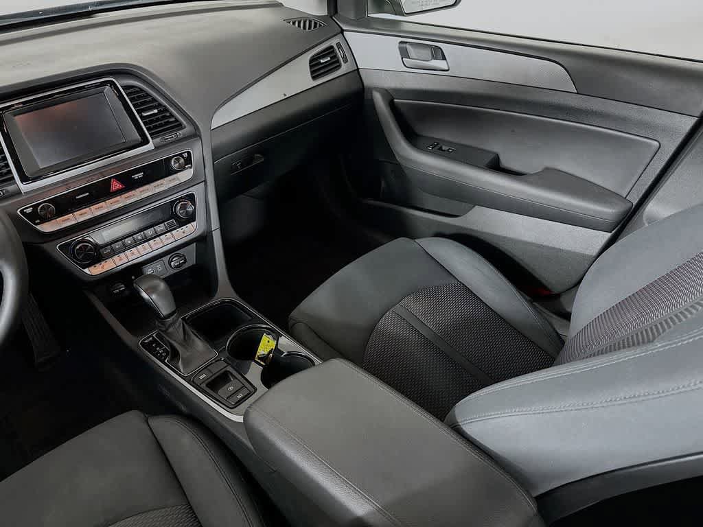 Used 2019 Hyundai Sonata SEL w/ Tech Package 02 FWD image 11