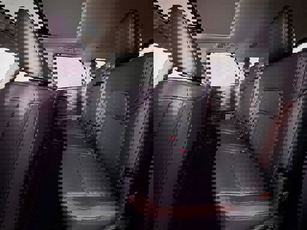 Used 2025 Nissan Pathfinder Platinum w/ Cargo Package image 17