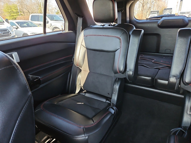 Certified 2023 Ford Explorer ST-Line w/ Class IV Trailer Tow Package image 16