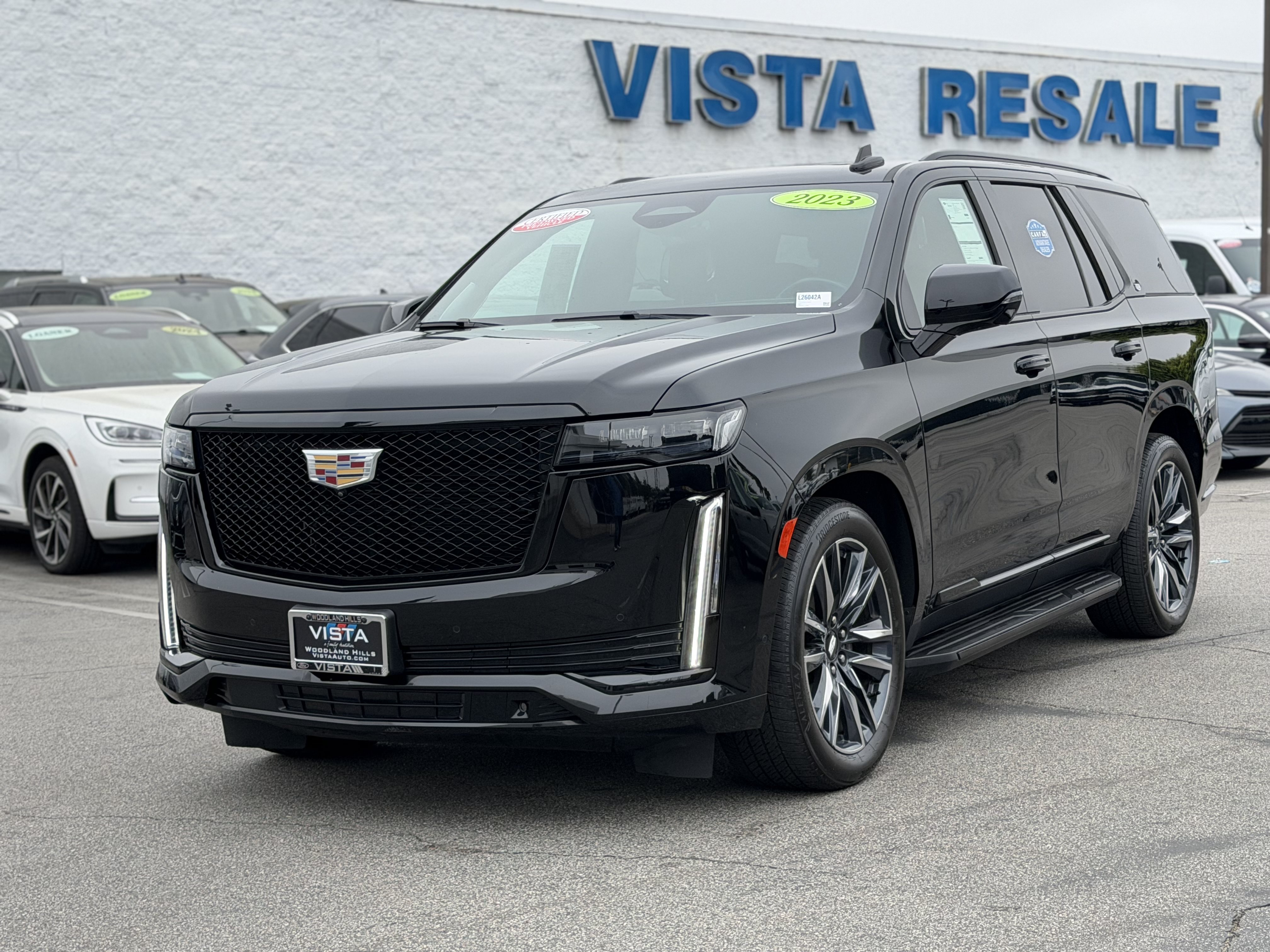 Used 2023 Cadillac Escalade Sport Platinum AWD/4WD image 3