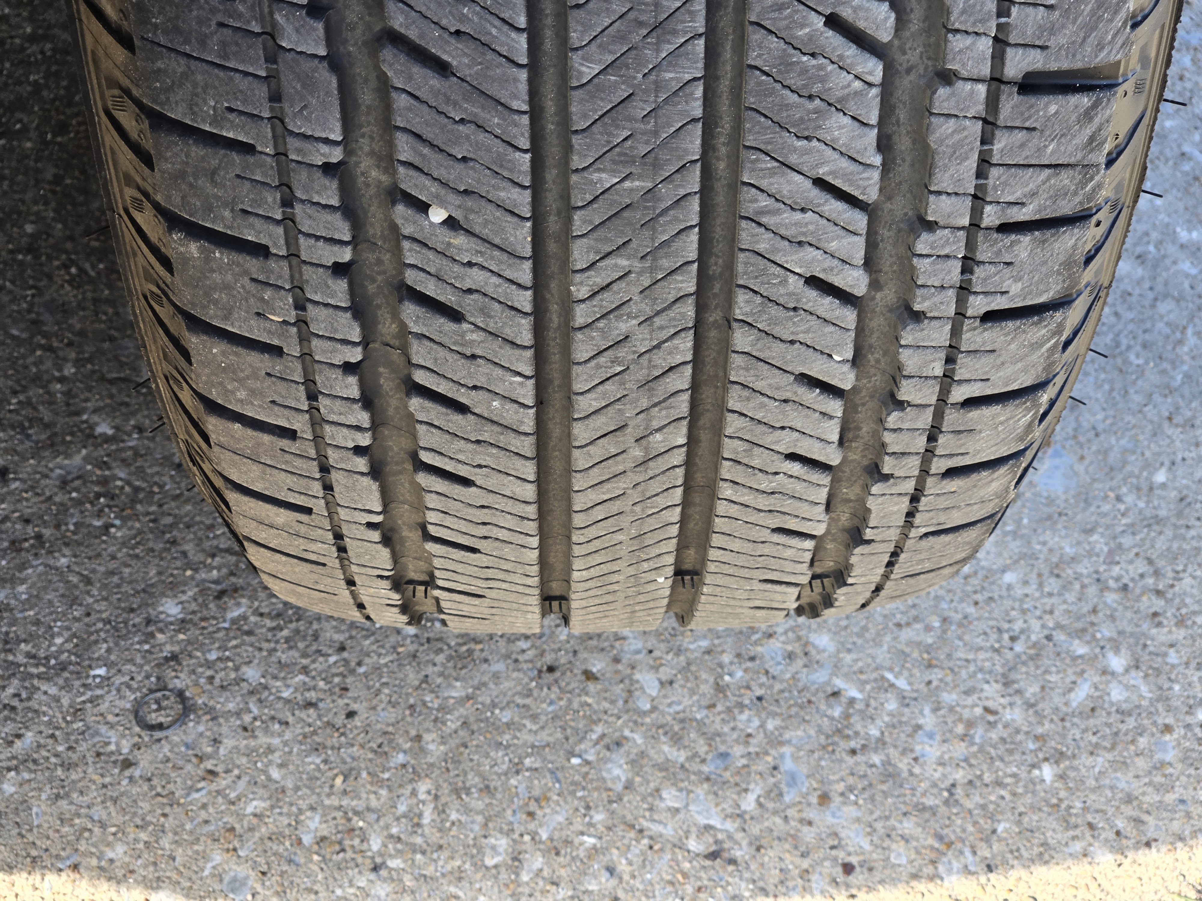 Certified 2025 Ford Expedition Platinum w/ Driver's Package AWD/4WD image 11