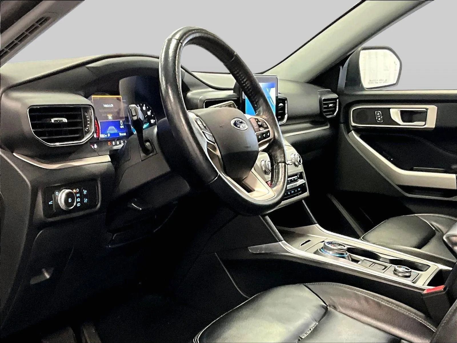 Certified 2021 Ford Explorer XLT w/ Equipment Group 202A image 12