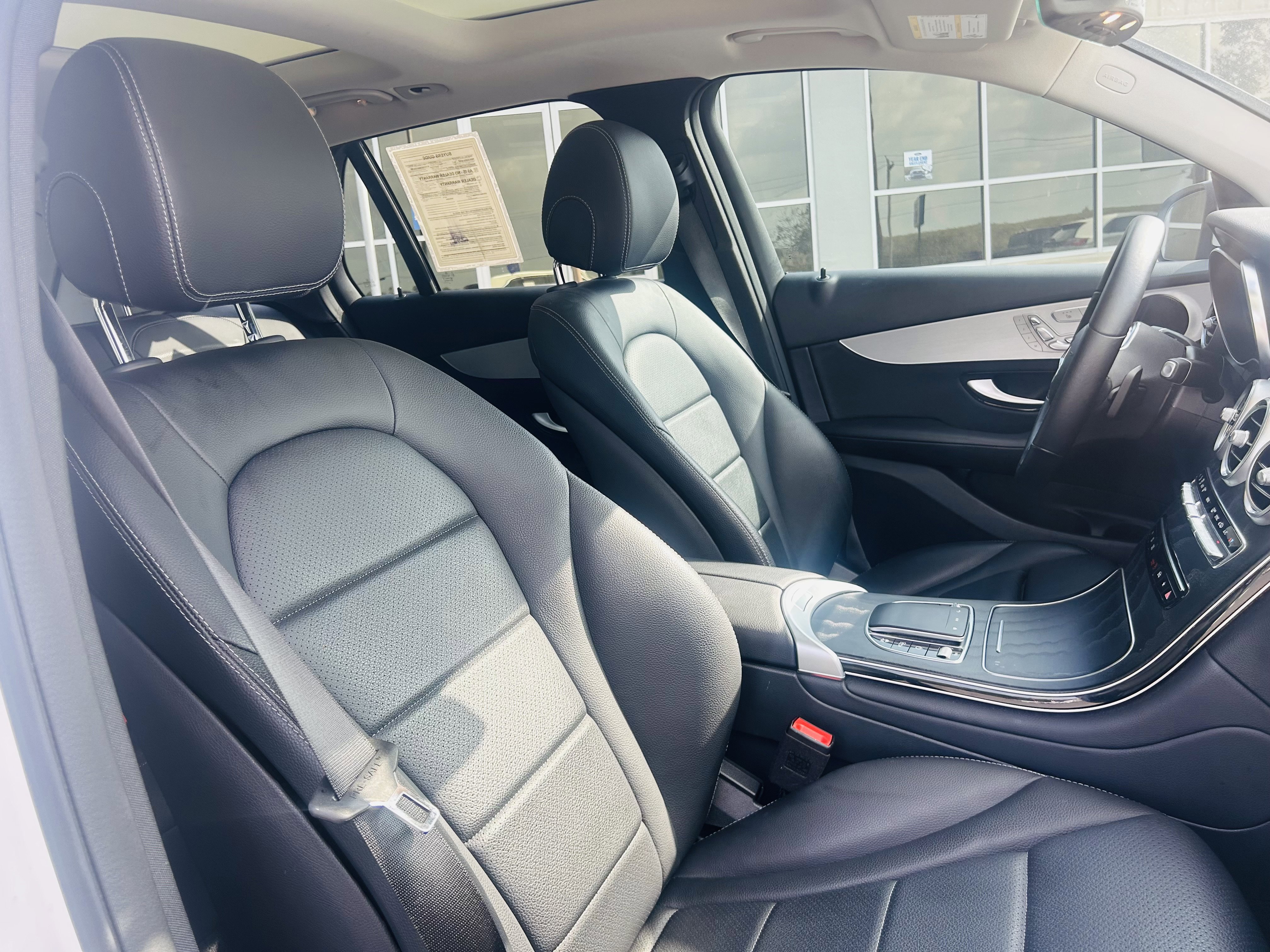 Used 2021 Mercedes-Benz GLC 300 image 12