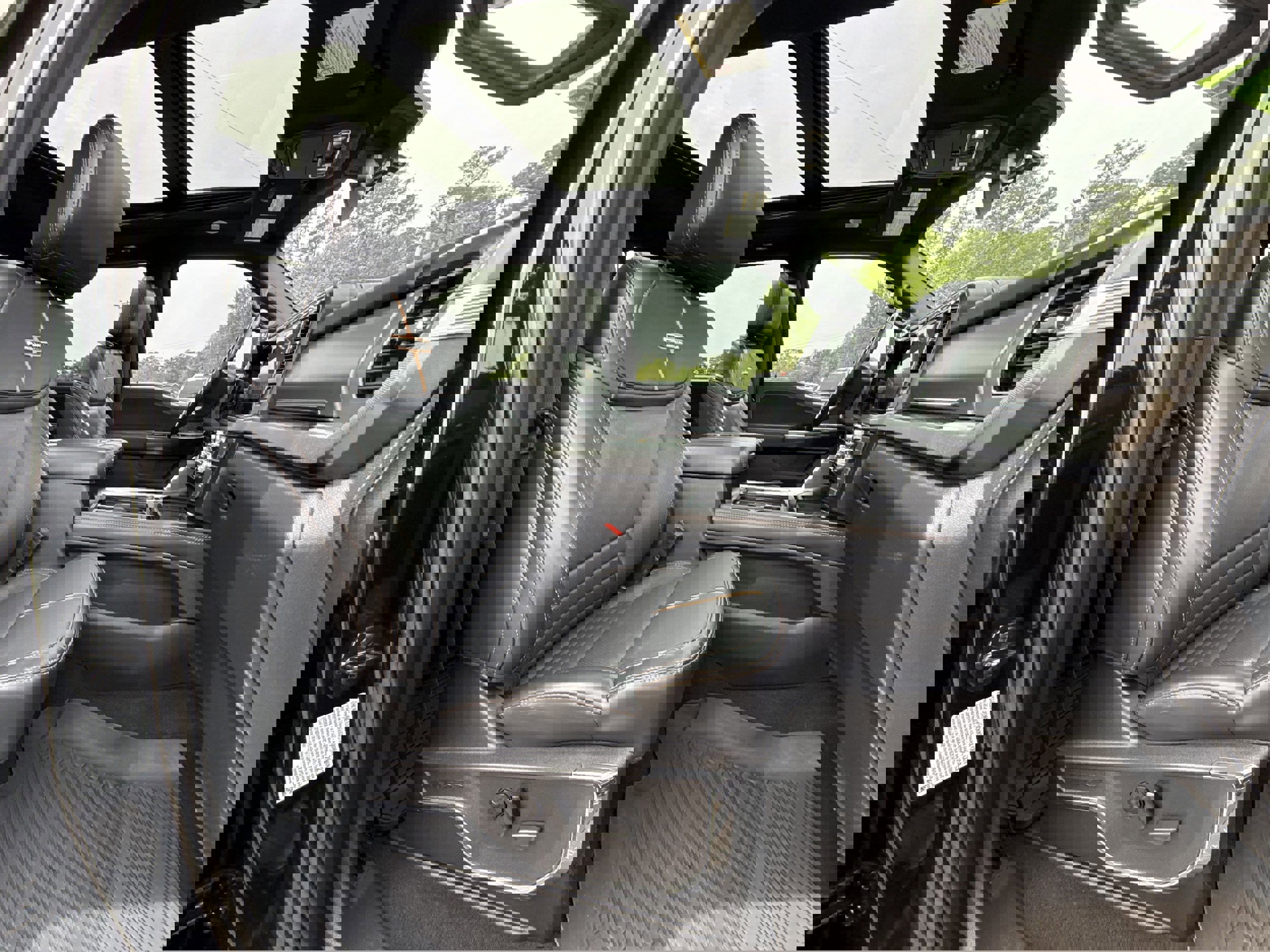 Certified 2024 Ford F350 Platinum image 19