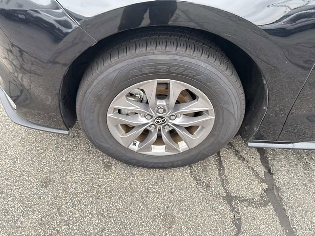 Used 2024 Toyota Sienna XLE image 15