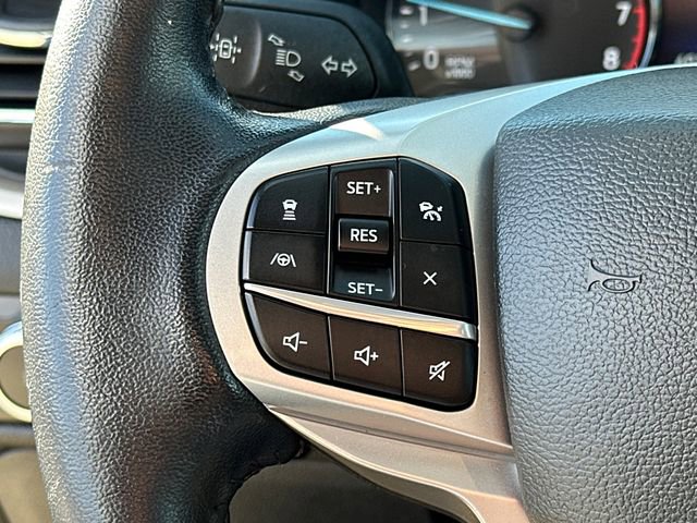 Certified 2022 Ford Explorer XLT w/ Equipment Group 202A image 33