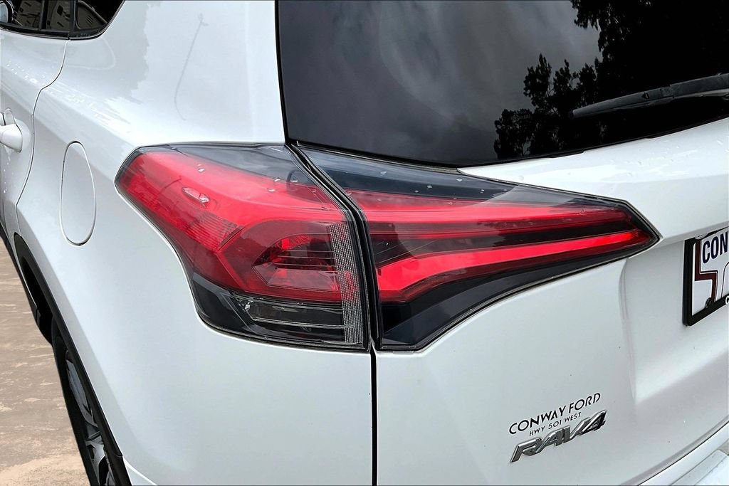 Used 2018 Toyota RAV4 XLE FWD image 25