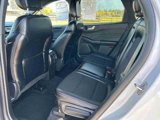 Certified 2025 Ford Escape ST-Line AWD/4WD image 21