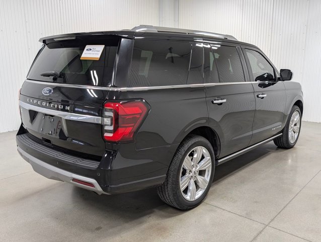 Certified 2022 Ford Expedition Platinum image 2