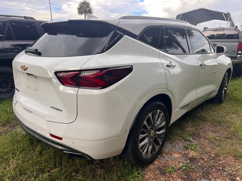 Used 2019 Chevrolet Blazer Premier w/ Driver Confidence II Package FWD image 4
