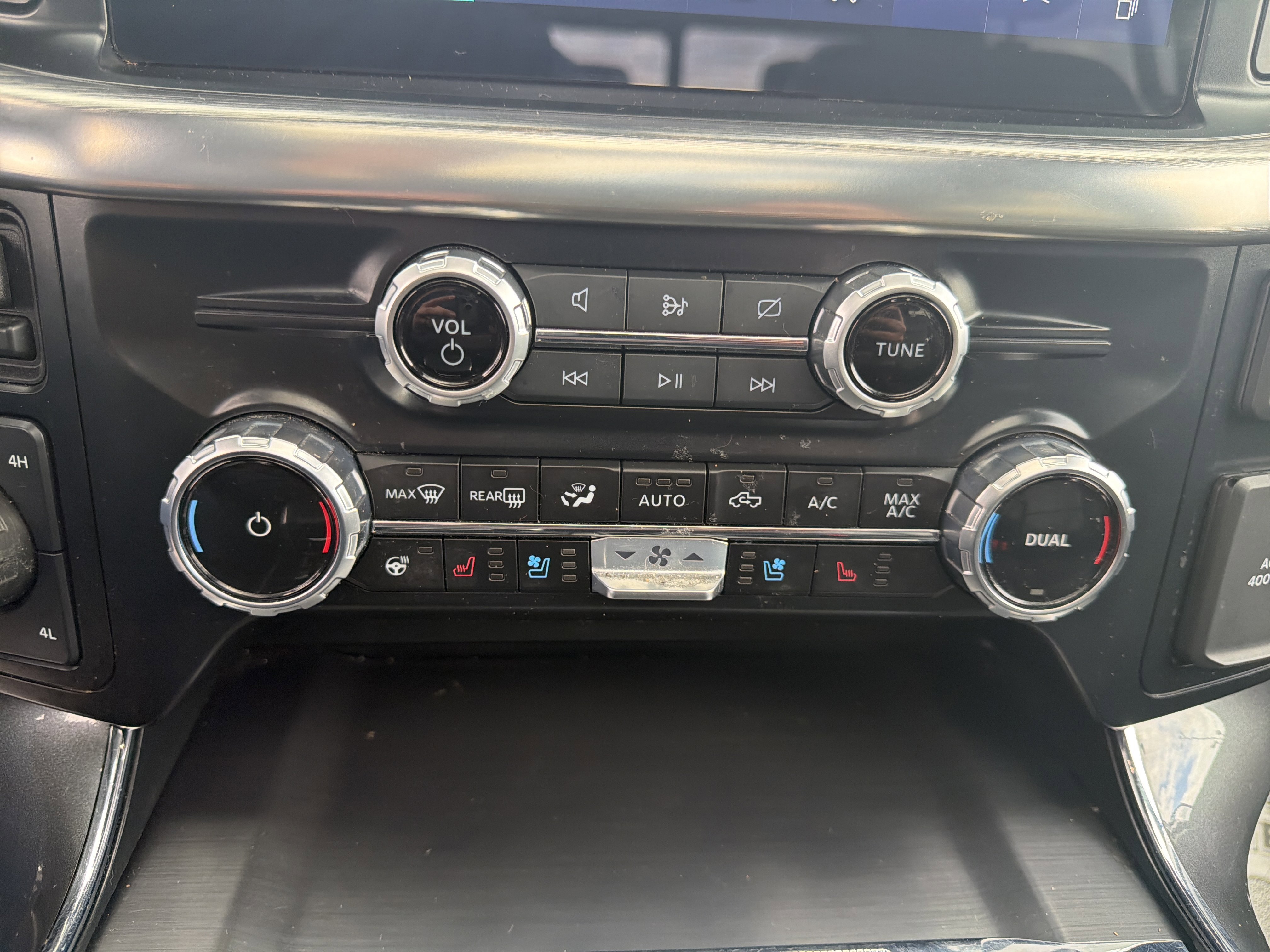Certified 2023 Ford F150 Lariat w/ Equipment Group 502A High AWD/4WD image 28
