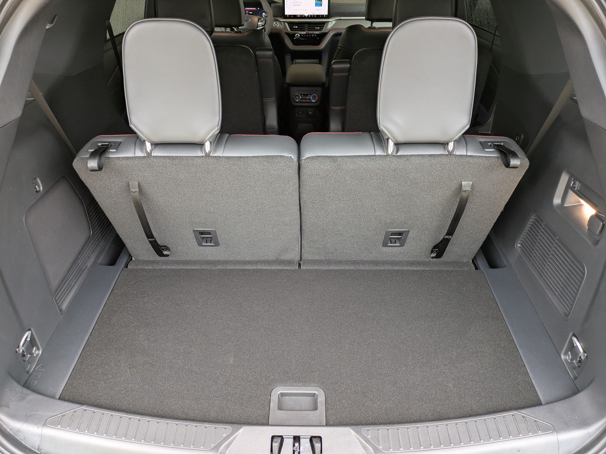 Certified 2026 Ford Explorer ST-Line w/ ST-Line Street Pack RWD image 13