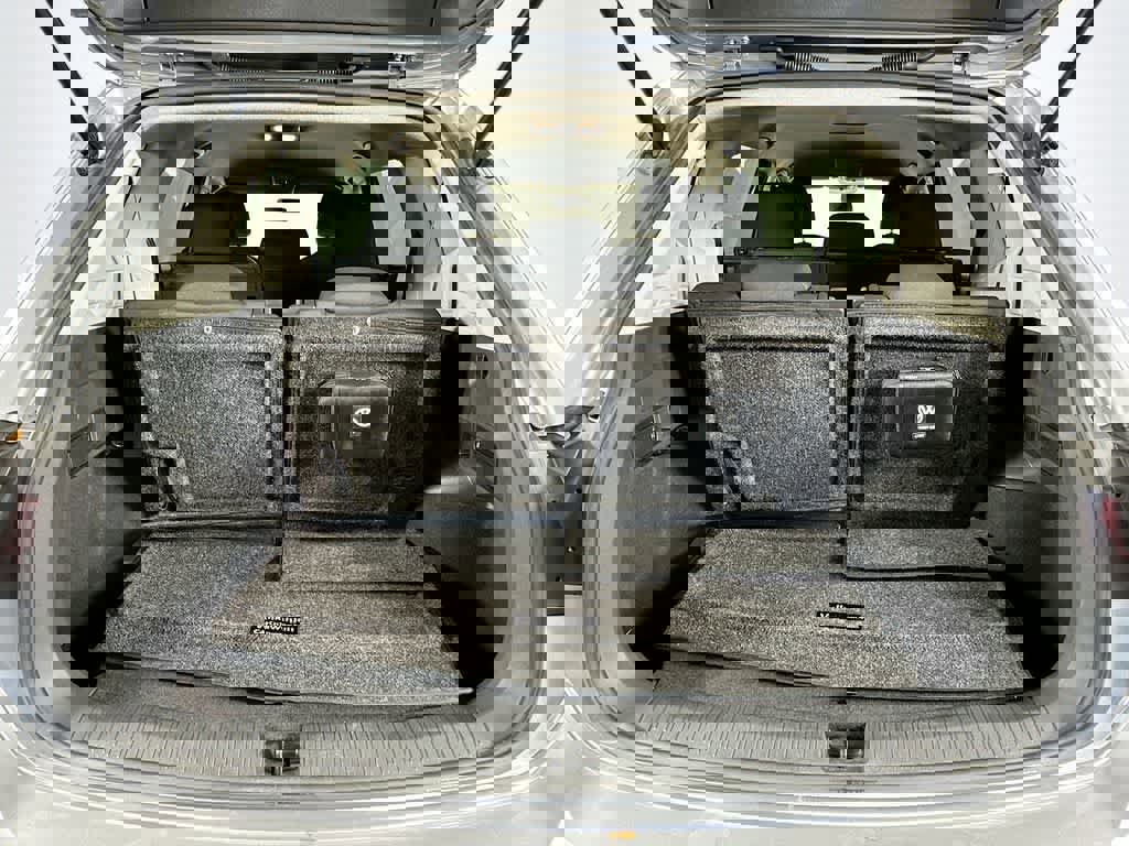 Used 2020 Volkswagen Tiguan S image 24