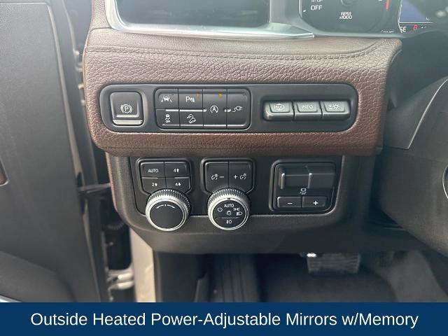 Used 2021 GMC Yukon Denali w/ Denali Premium Package AWD/4WD image 23