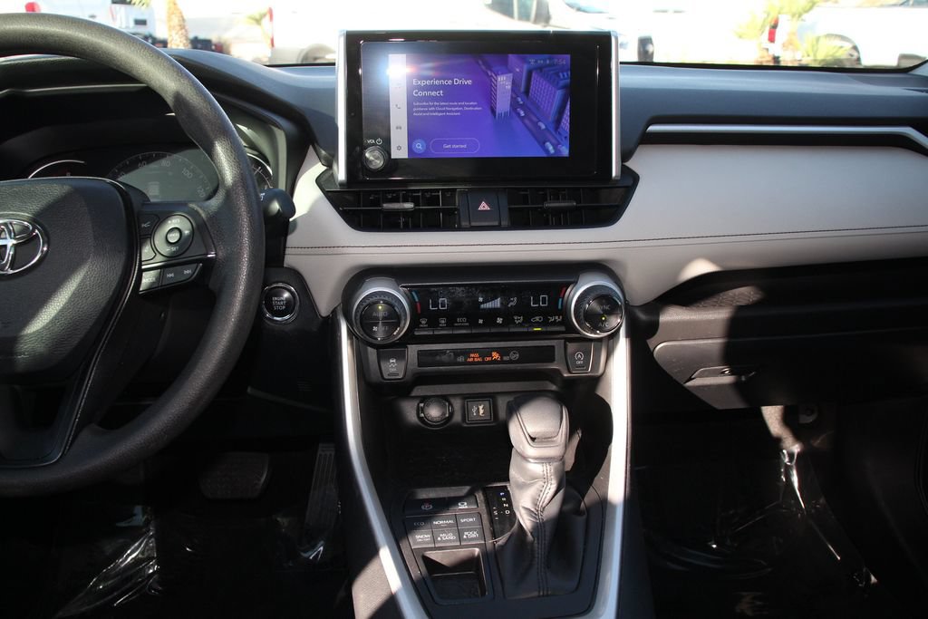 Used 2023 Toyota RAV4 XLE AWD/4WD image 18