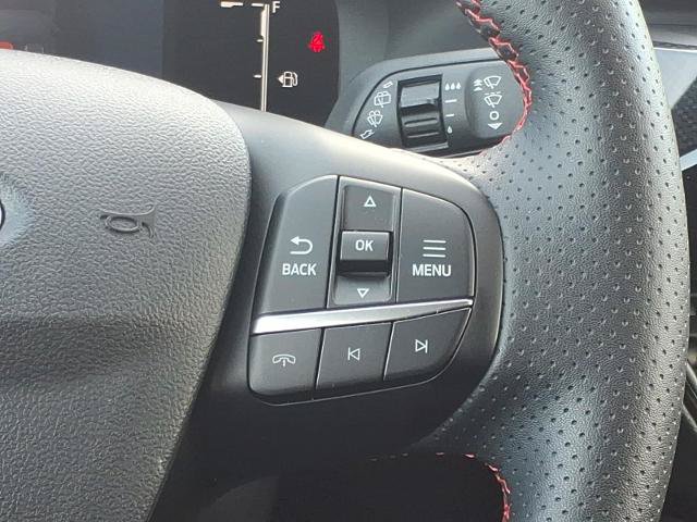 Certified 2025 Ford Escape ST-Line Select w/ Class II Trailer Tow Package AWD/4WD image 9