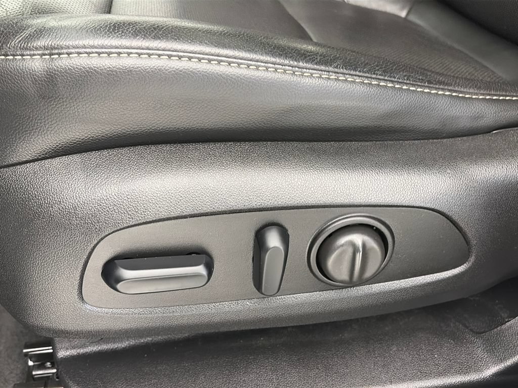 Used 2018 GMC Acadia SLT AWD/4WD image 25