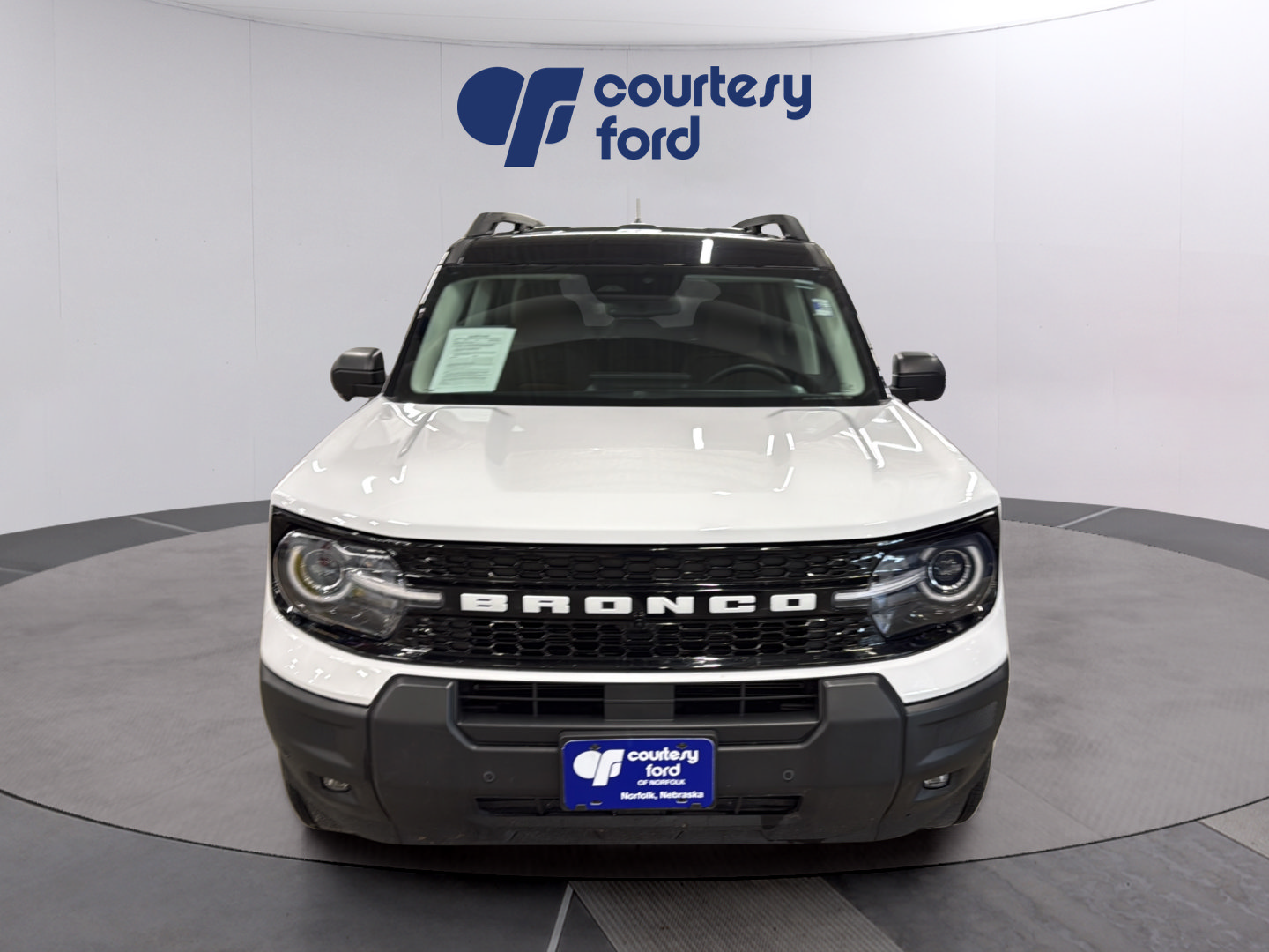 Certified 2025 Ford Bronco Sport Outer Banks w/ Outer Banks Tech Package+ AWD/4WD image 2