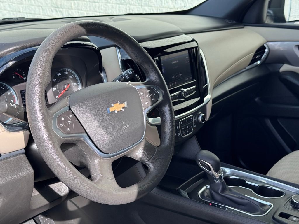 Used 2023 Chevrolet Traverse LS w/ Safety Package AWD/4WD image 28