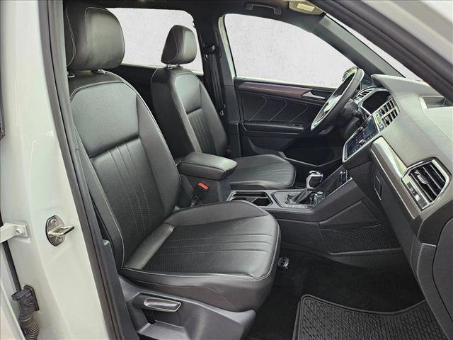 Used 2023 Volkswagen Tiguan SE R-Line FWD image 22