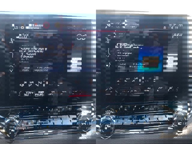 Used 2023 GMC Canyon Denali image 12