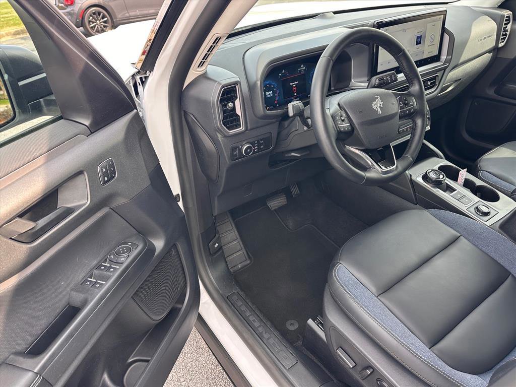 Certified 2025 Ford Bronco Sport Outer Banks image 9