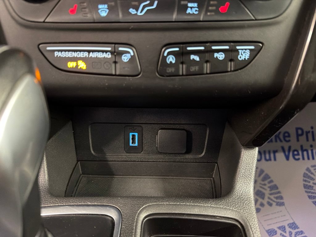 Certified 2019 Ford Escape Titanium AWD/4WD image 16