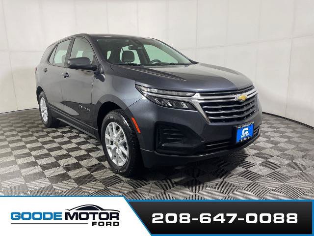 Used 2022 Chevrolet Equinox LS AWD/4WD image 2