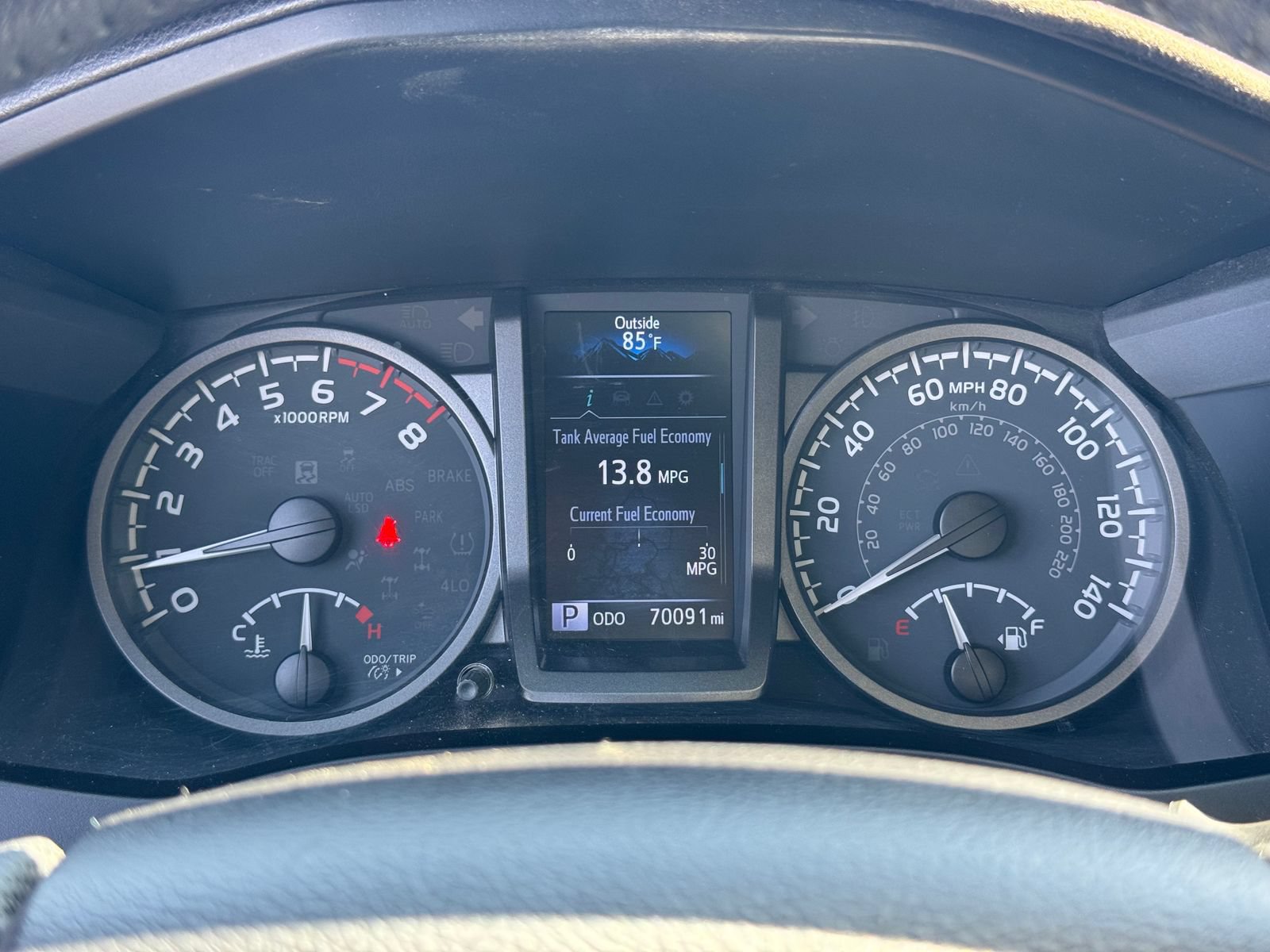 Used 2021 Toyota Tacoma TRD Off-Road w/ Technology Package AWD/4WD image 27