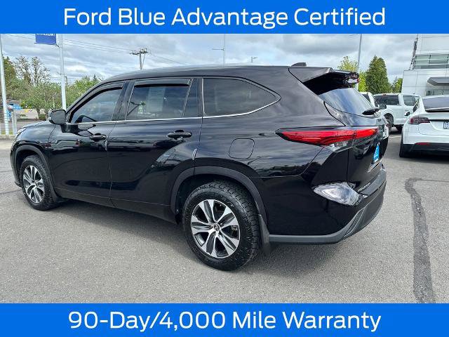 Used 2021 Toyota Highlander XLE AWD/4WD image 5