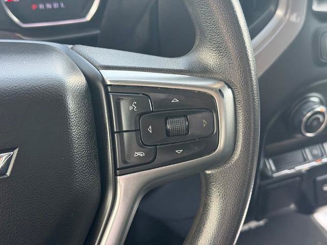 Used 2022 Chevrolet Silverado 1500 Custom w/ Safety Confidence Package AWD/4WD image 17