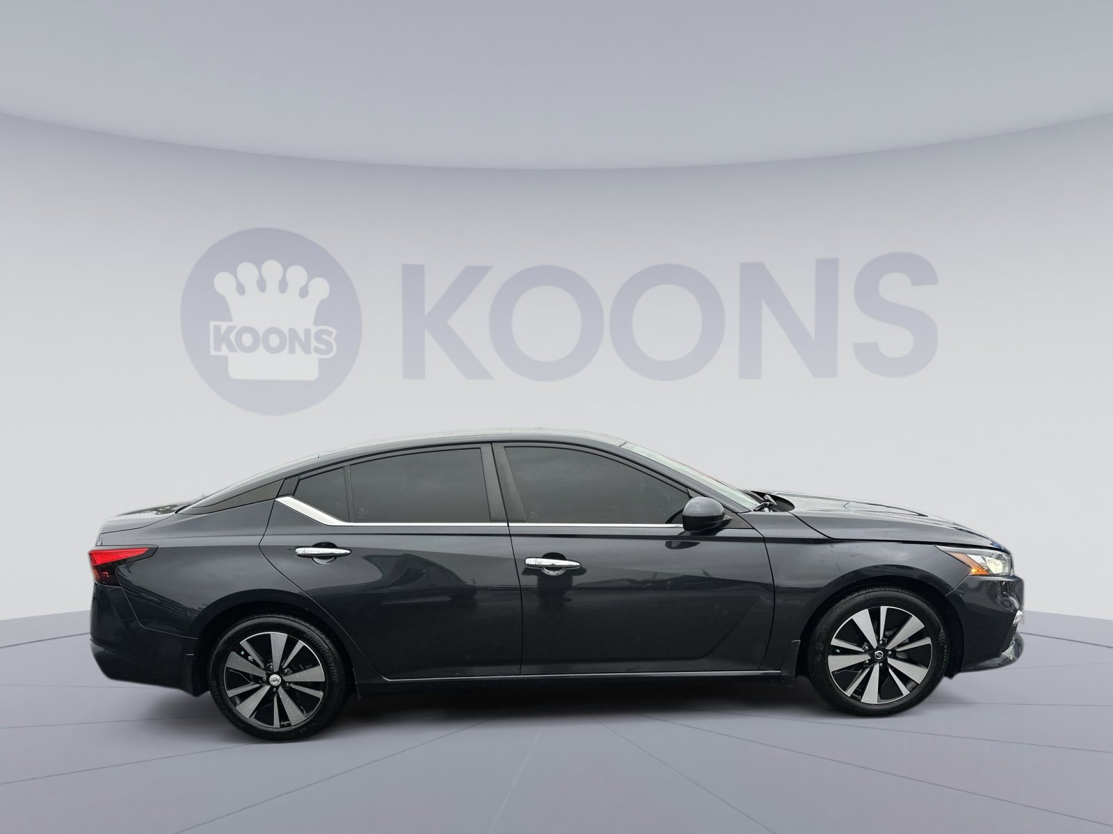 Used 2021 Nissan Altima 2.5 SV FWD image 17