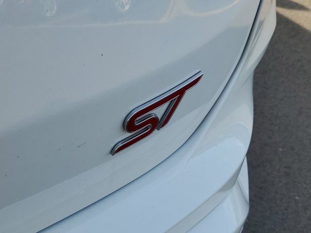 Certified 2023 Ford Edge ST w/ Equipment Group 401A image 6