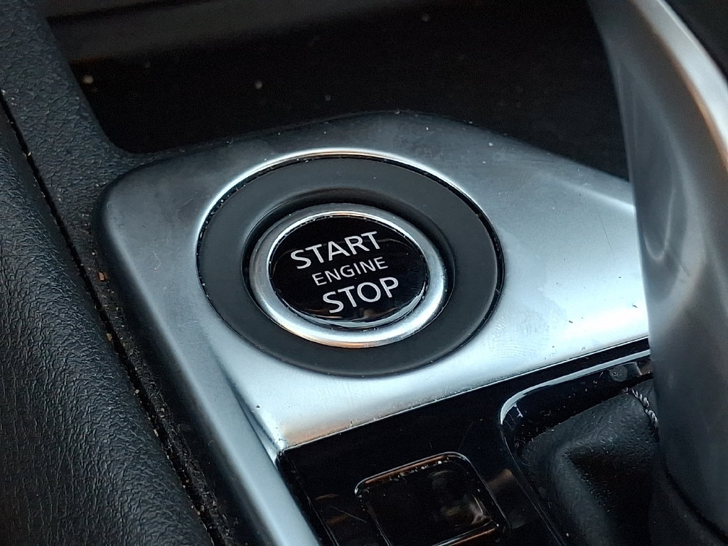 Used 2025 Nissan Sentra SV FWD image 22