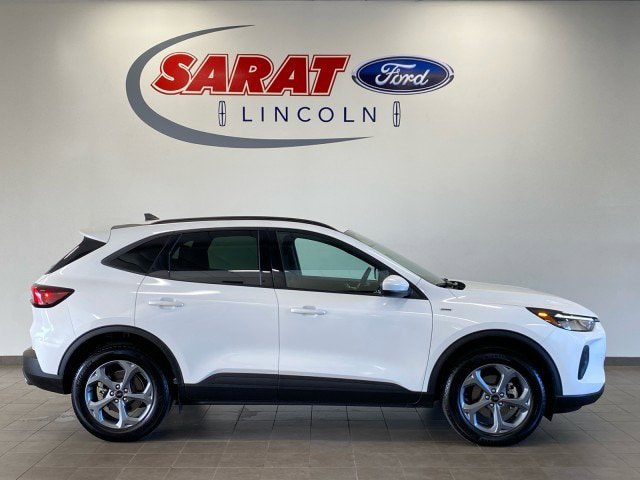 Certified 2025 Ford Escape ST-Line Select w/ Tech Pack #1 AWD/4WD image 1