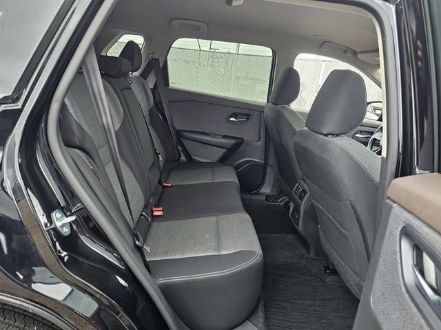 Used 2023 Nissan Rogue SV image 27