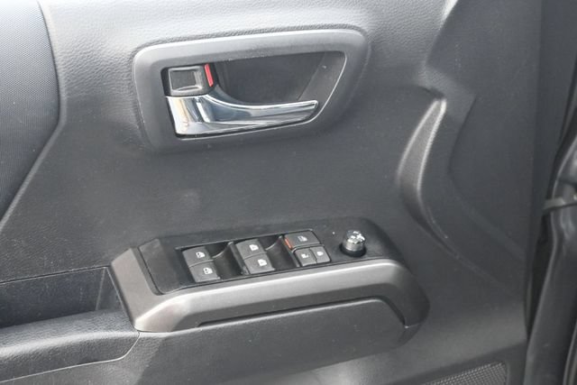 Used 2023 Toyota Tacoma TRD Sport AWD/4WD image 12