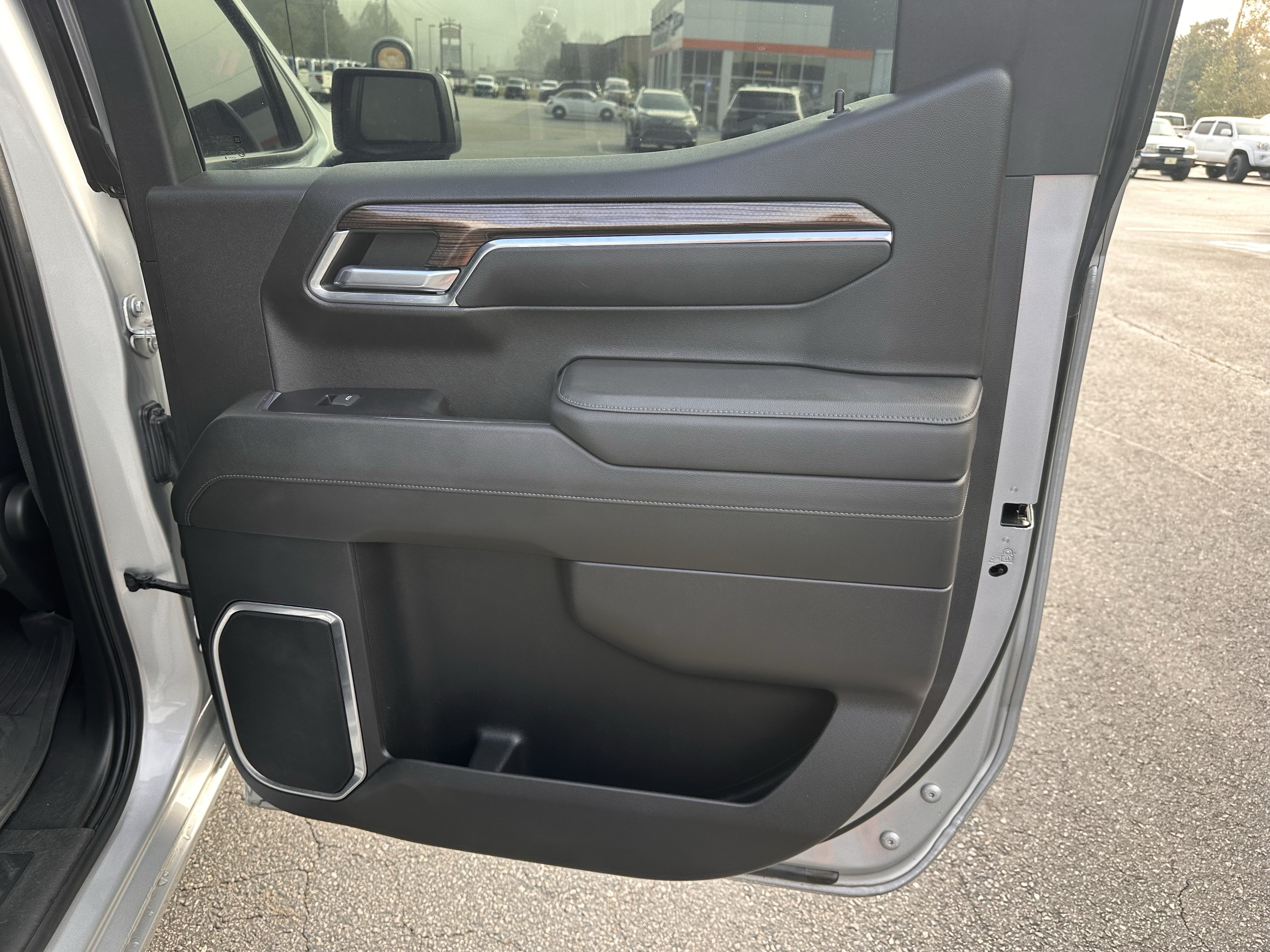 Used 2022 Chevrolet Silverado 1500 RST AWD/4WD image 17