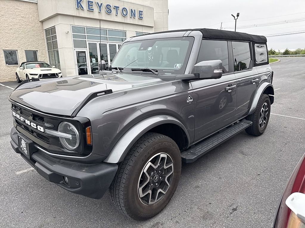 Certified 2024 Ford Bronco Outer Banks AWD/4WD image 2