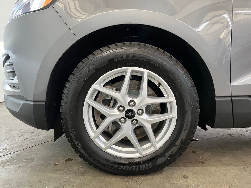 Certified 2024 Ford Edge SEL AWD/4WD image 17
