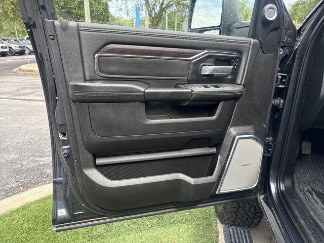 Used 2025 RAM 2500 Laramie AWD/4WD image 12