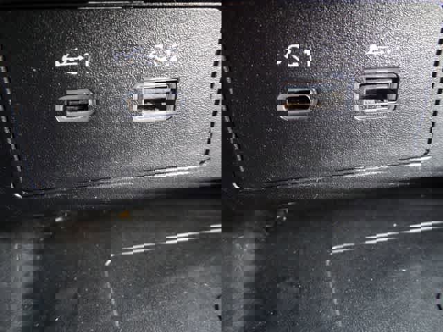 Used 2024 Mitsubishi Outlander SE AWD/4WD image 34