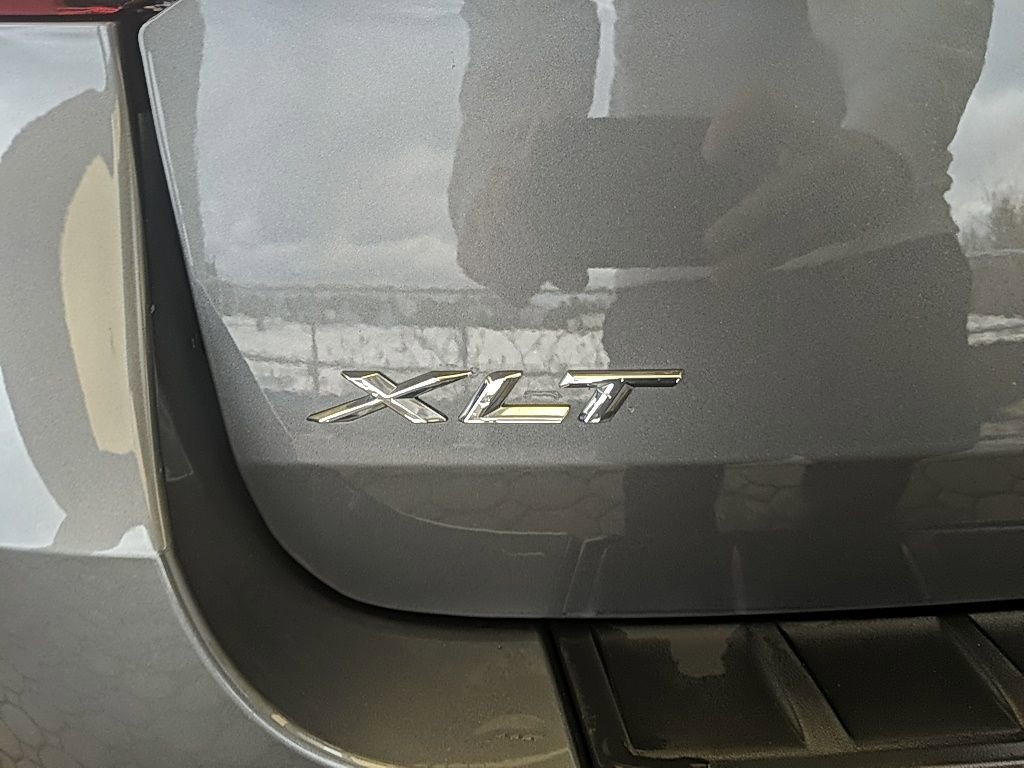 Certified 2023 Ford Explorer XLT w/ Class IV Trailer Tow Package AWD/4WD image 8