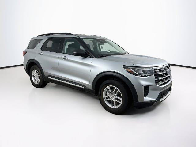 Certified 2025 Ford Explorer Active AWD/4WD image 3
