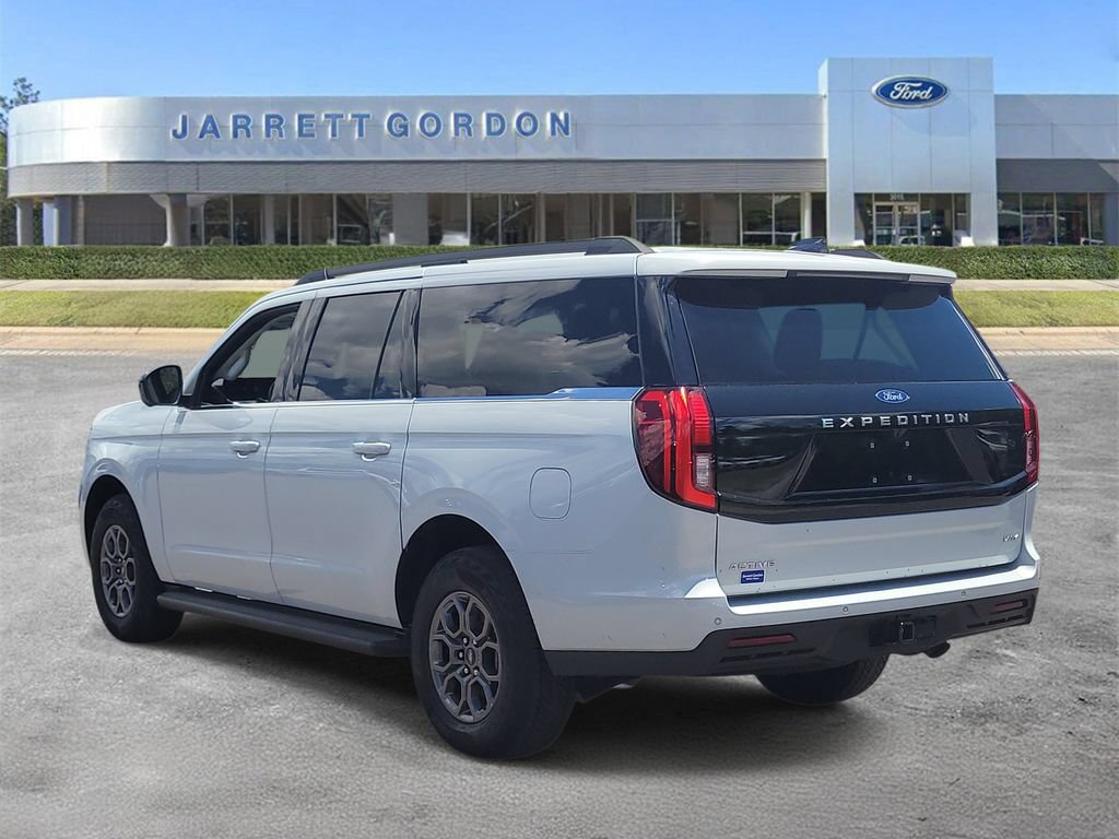 Certified 2025 Ford Expedition Max Active RWD image 3